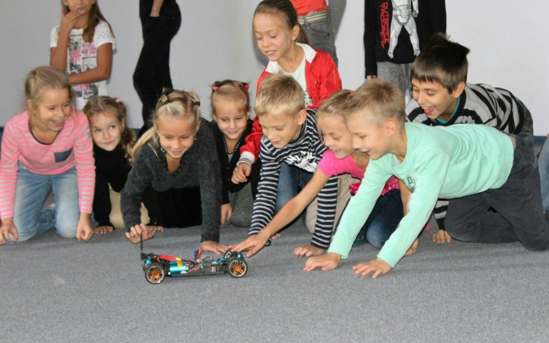 Команда МКМС Тольятти познакомила детей с автомодельным спортом в технопарке «Жигулевская долина»